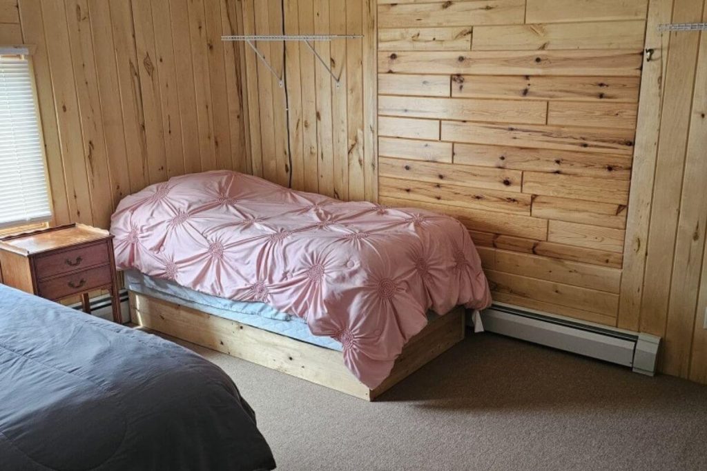 Cabin #11 - Bedroom #3 with Single Beds