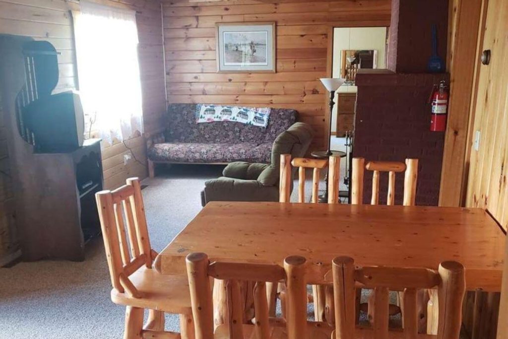 Cottage #17 - Living Room and Dining Area