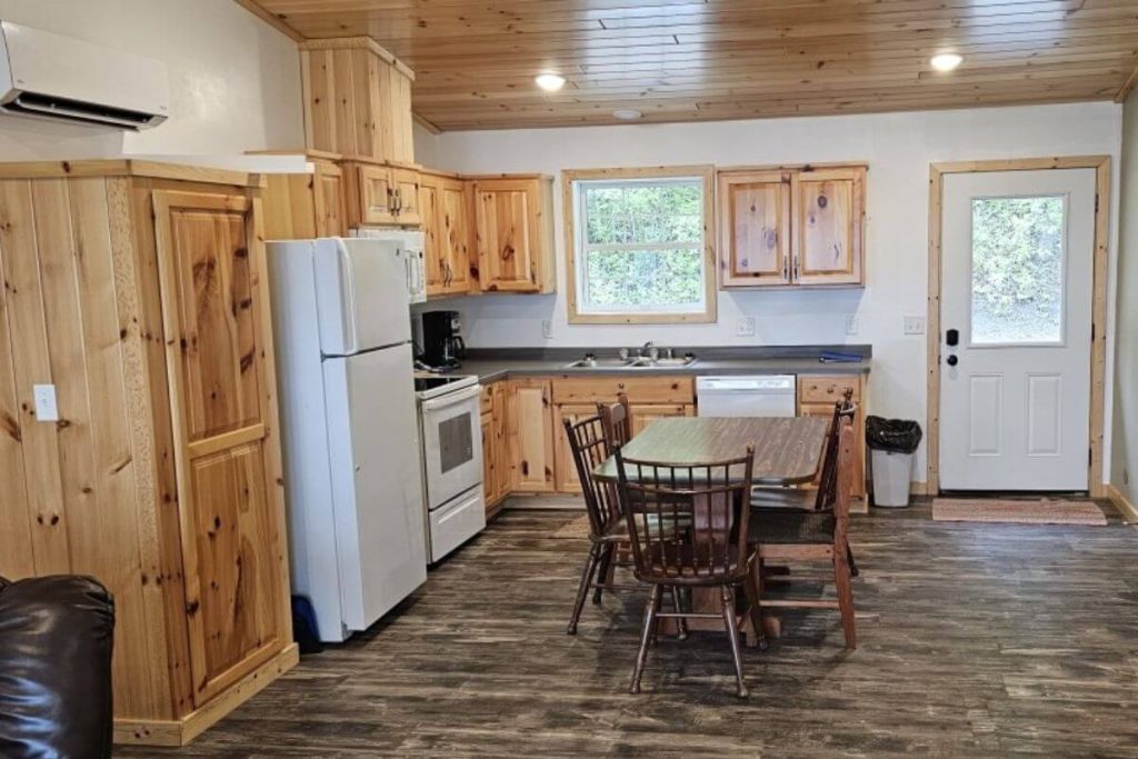 Cabin #2 - Fully Equipped Kitchen with Dining Area