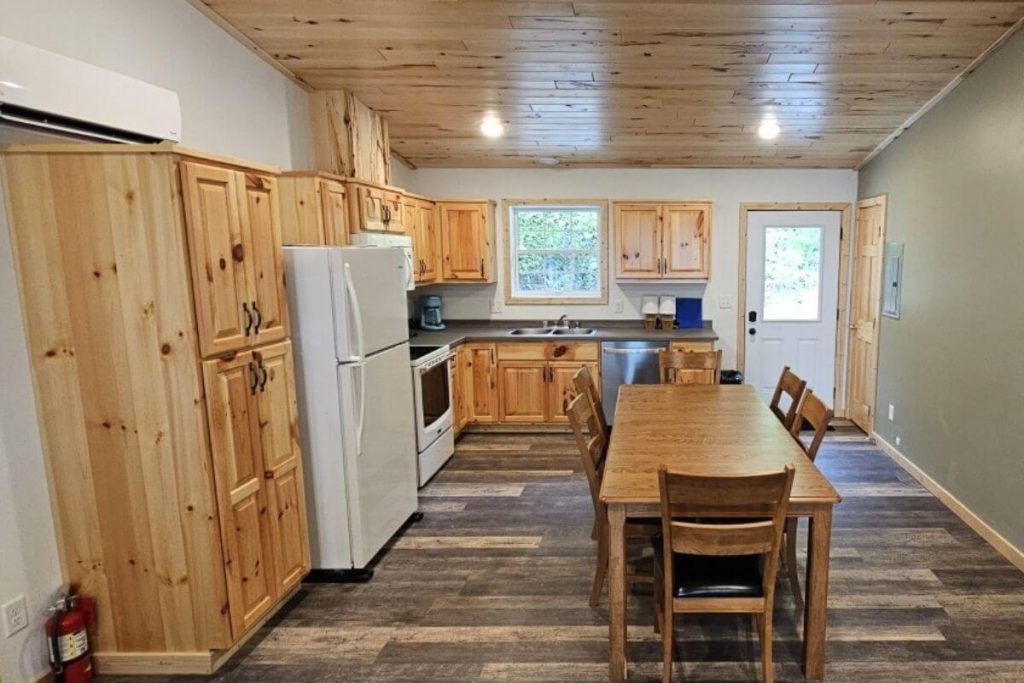 Cabin #4 - Fully Equipped Kitchen with Dining Area
