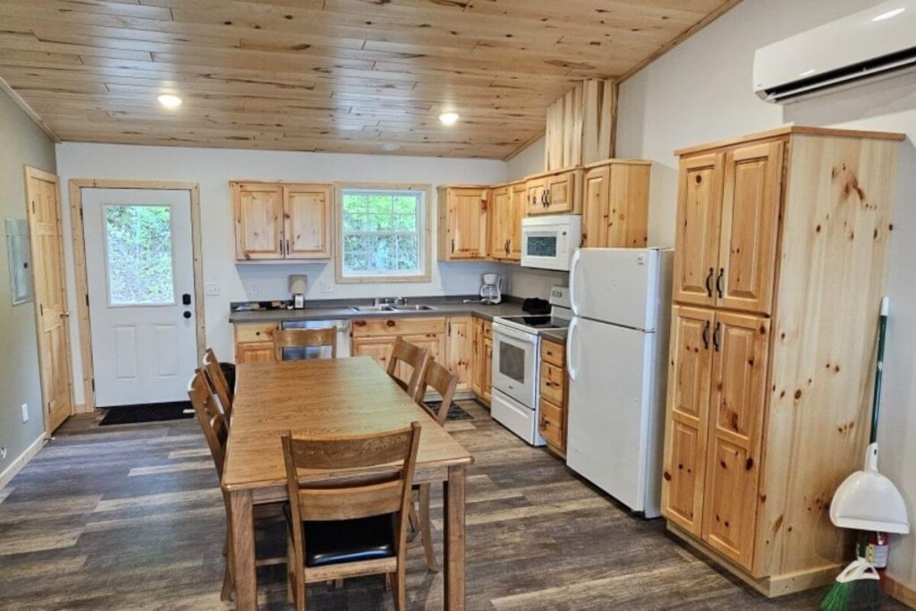 Cabin #5 - Fully Equipped Kitchen with Dining Area