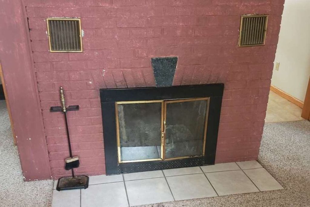 Cottage #17 - Cozy Fireplace