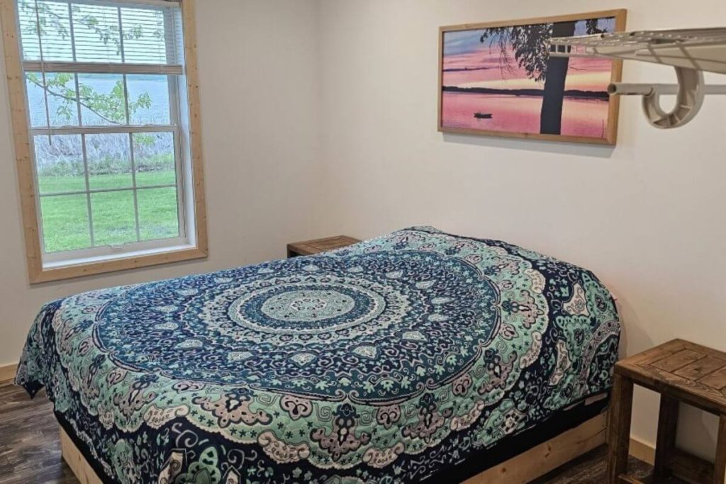 Cabin #6 - Bedroom #1 with Queen Bed