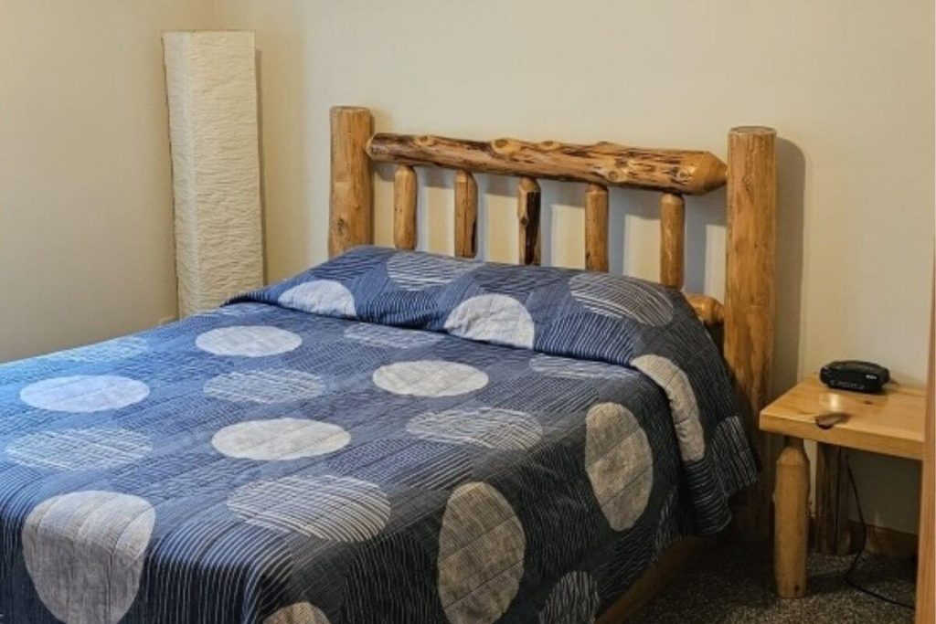 Cabin #16 - Bedroom #1 with Queen Bed