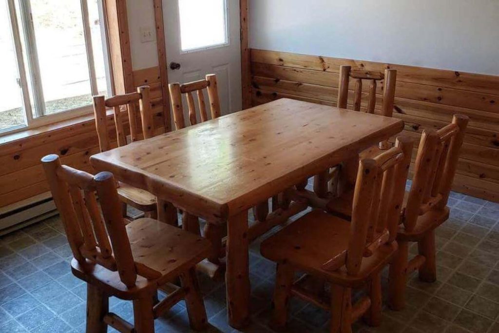 Cabin #18 - Dining Area