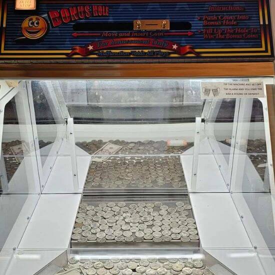 Play Bonus Hole at Allen's Bay Lodge to Win Quarters and Other Prizes