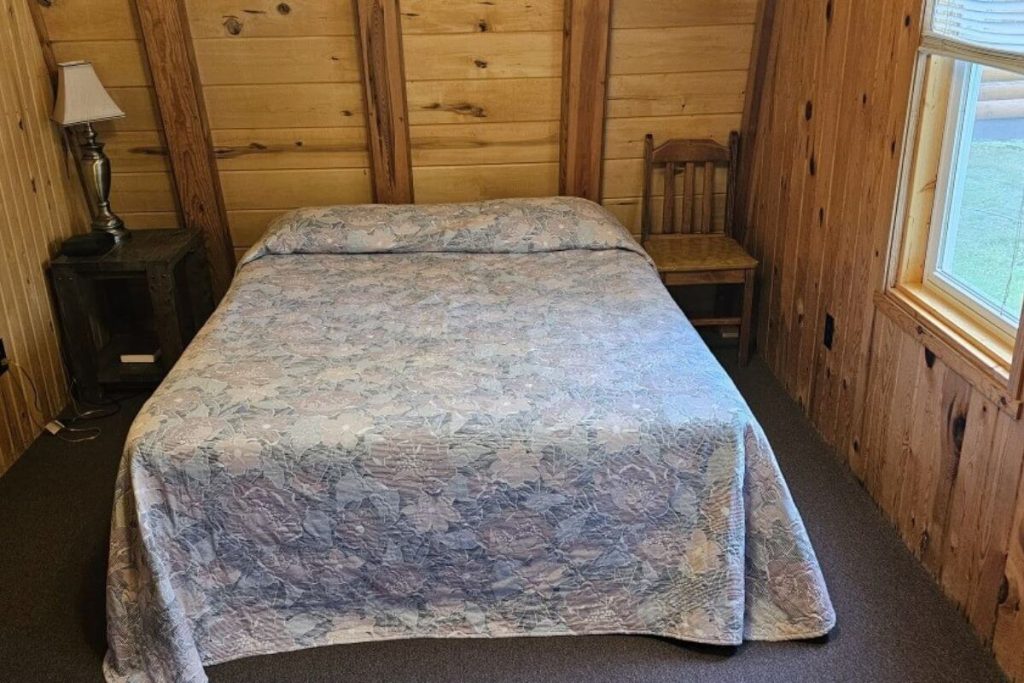 Alpine Cabin #20 - Bedroom #1 with Queen Bed
