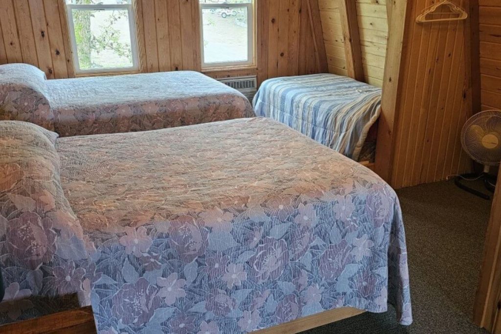 Alpine Cabin #21 - Loft Bedroom with Two Double Beds and Single Bed