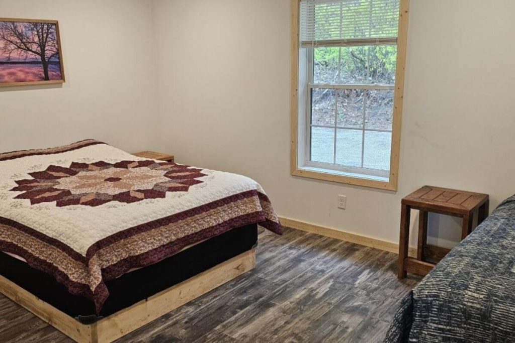 Cabin #7 - Bedroom #2 with Queen Bed and Double Bed