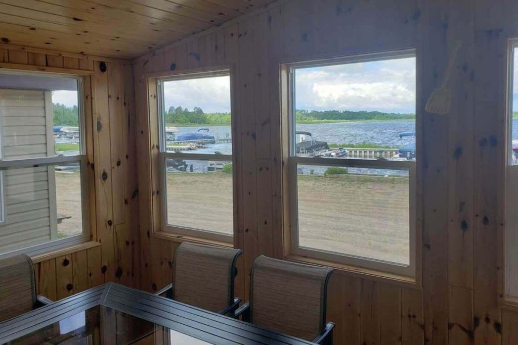 Alpine Cabin #20 - 3-Season Porch with Lakefront Harbor Views