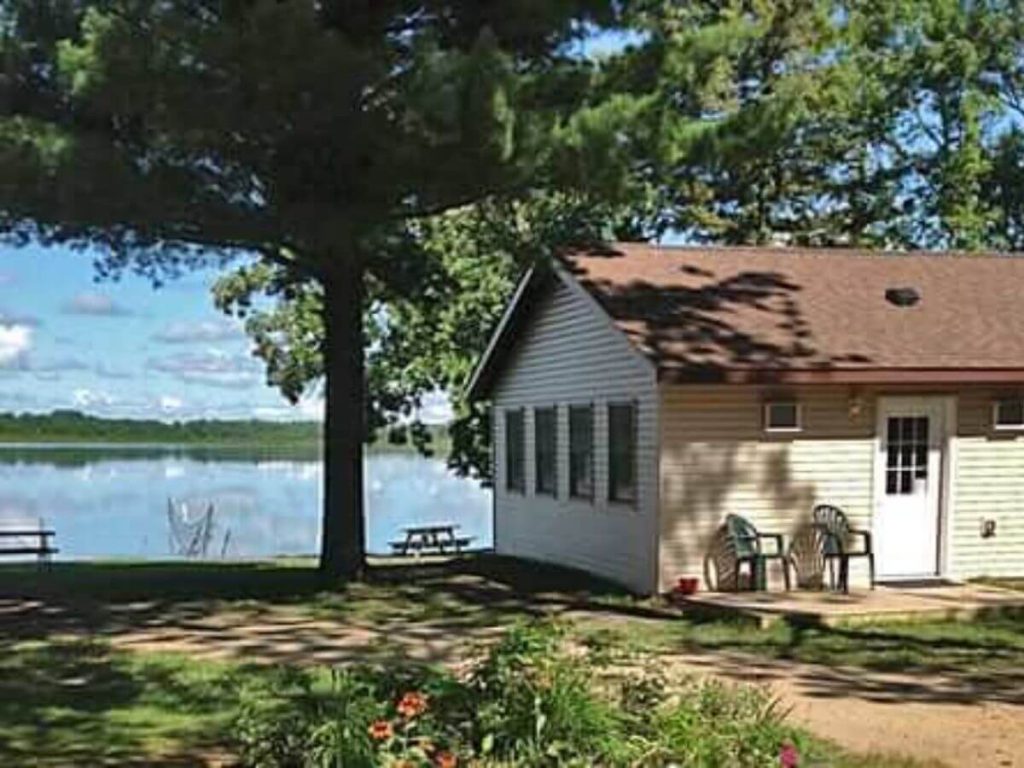 Lakefront Cabins on Cass Lake at Sunset Cove Resort