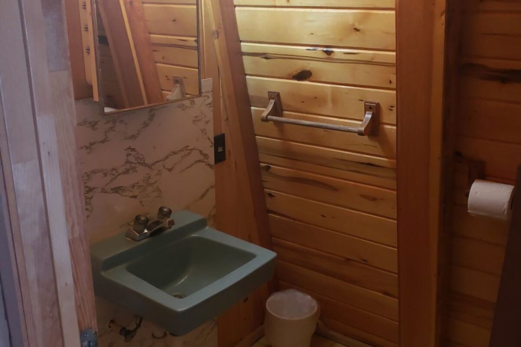 Alpine Cabin #20 - Loft Bathroom #2