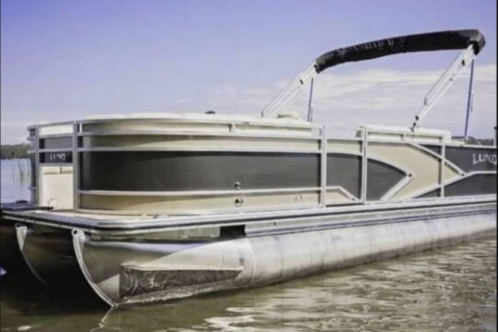 2019 Lund ZLX 240 24' Tritoon Rental with Yamaha 115HP 4-Stroke Motor