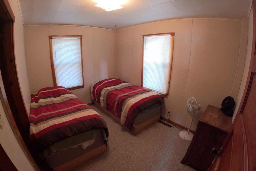 Cottage #17 - Bedroom #2 with Two Single Beds