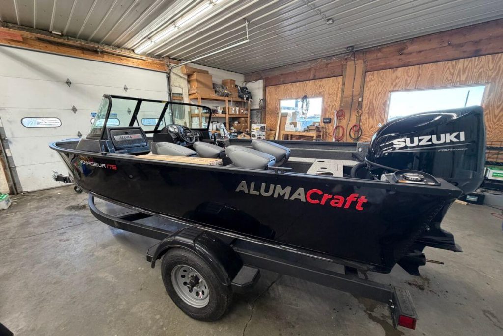 17.5' Alumacraft Voyager 175 Boat Rental with Suzuki 115HP 4-Stroke Motor